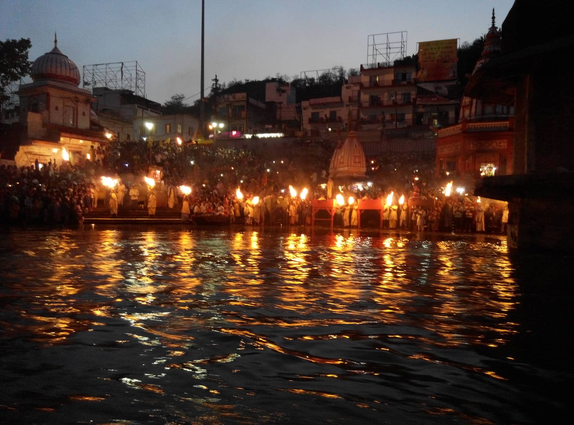 लाइव भीड़ एवं यातायात निगरानी